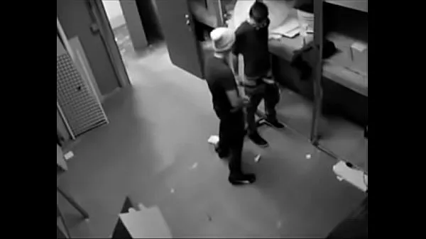 2 чертовых парня застукали перед скрытой камерой