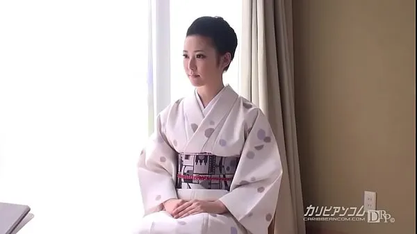 Ukažte The hospitality of the young proprietress-You came to Japan for Nani-Yui Watanabe energetické klipy