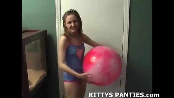 Petite Bauchtänzerin Teen Kitty necken und spielteEnergieclips anzeigen